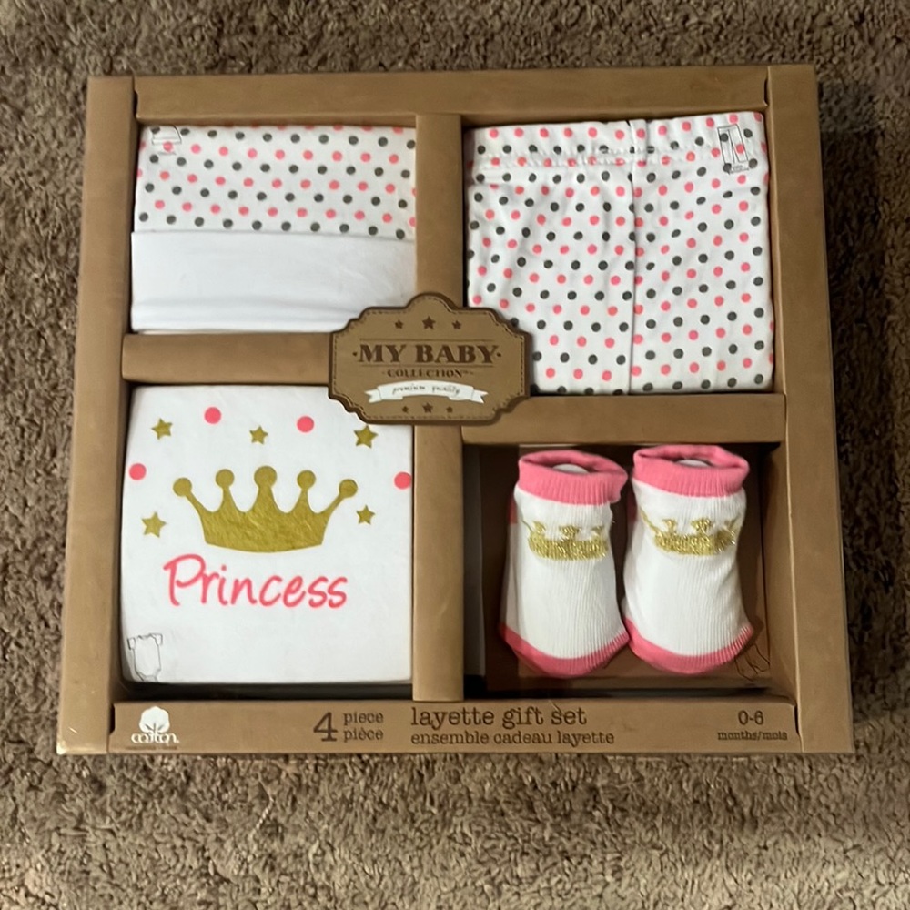 4 piece baby girl gift set- brand new 0-6 months